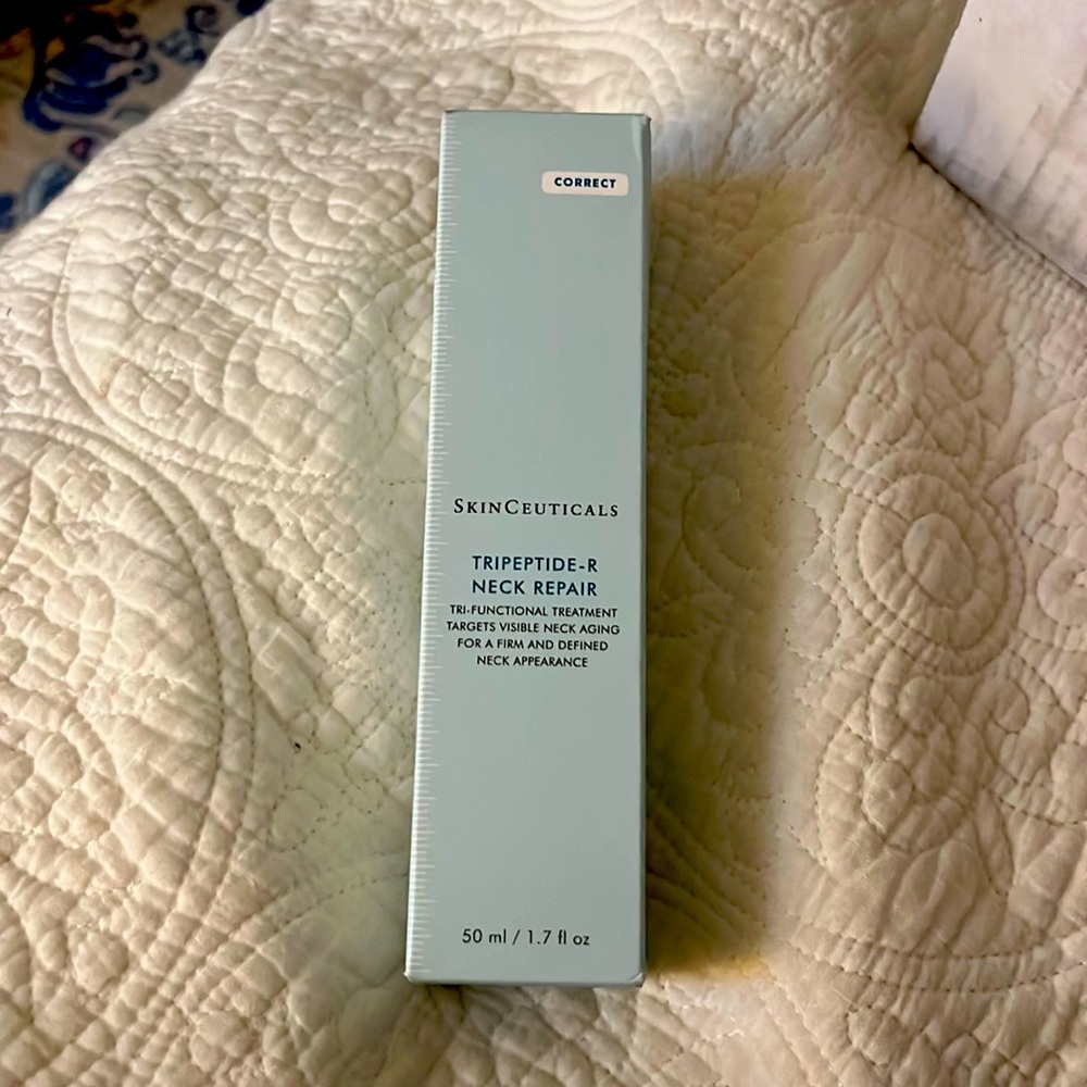 SKINCEUTICALS Tripeptide R Neck Repair full size sealed box